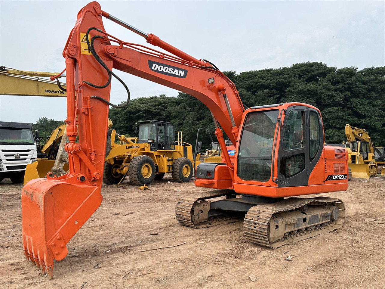 DOOSAN DX120 - Pelle sur chenille: photos 2 DOOSAN DX120 - Pelle sur chenille: photos 2