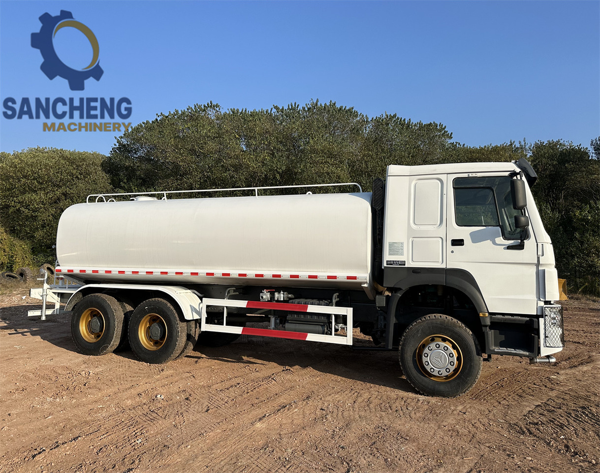 SINOTRUK HOWO 370HP 6x4 Water Tank Truck - Camion citerne: photos 3 SINOTRUK HOWO 370HP 6x4 Water Tank Truck - Camion citerne: photos 3