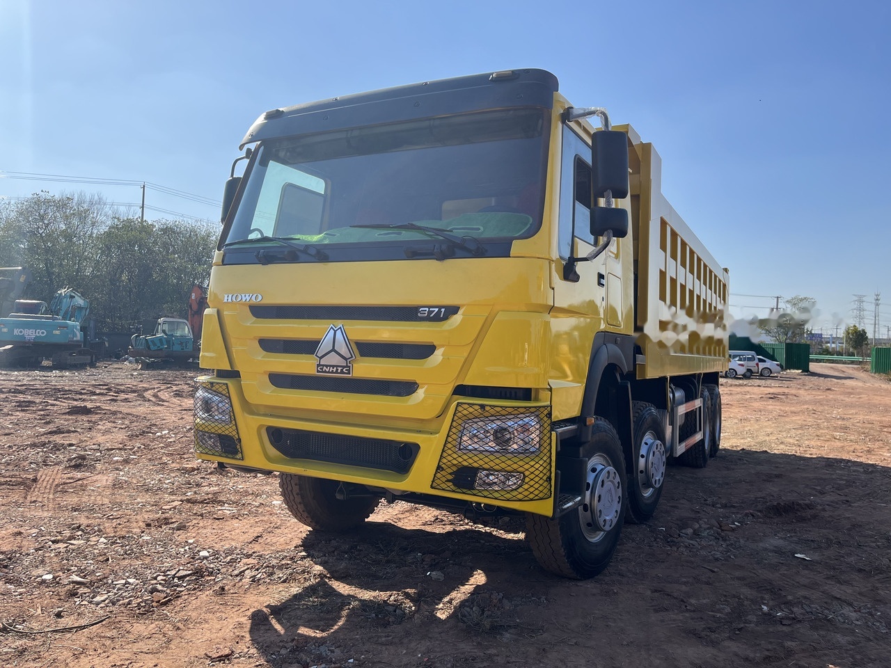 SINOTRUK HOWO 371 Dump Truck 8x4 - Camion benne: photos 1 SINOTRUK HOWO 371 Dump Truck 8x4 - Camion benne: photos 1