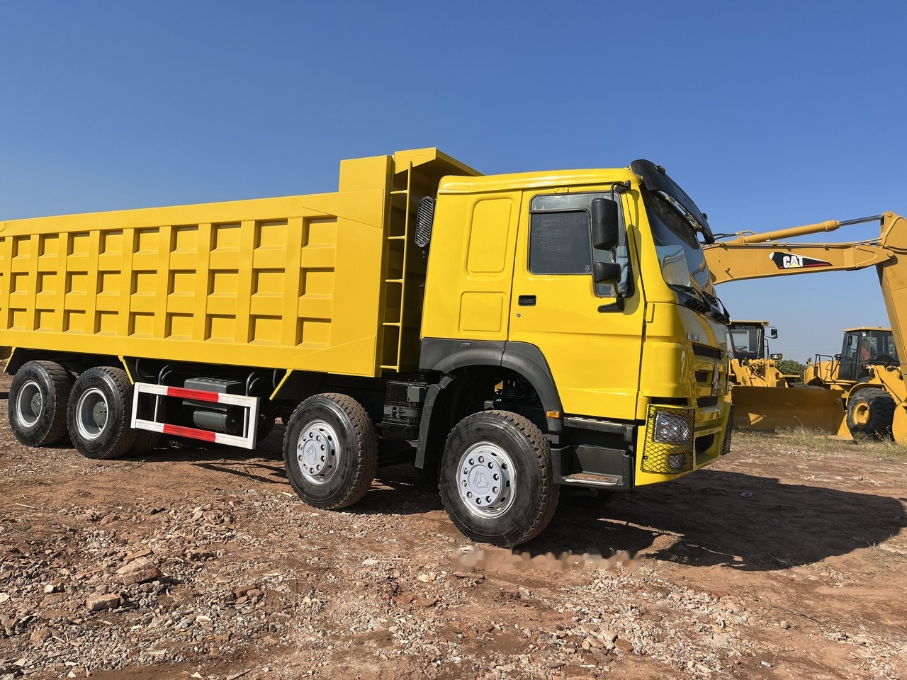 SINOTRUK HOWO 371 Dump Truck 8x4 - Camion benne: photos 4 SINOTRUK HOWO 371 Dump Truck 8x4 - Camion benne: photos 4