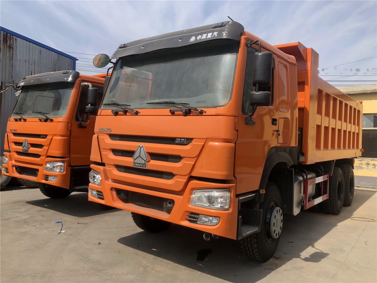 SINOTRUK HOWO 371 Dump truck - Camion benne: photos 1 SINOTRUK HOWO 371 Dump truck - Camion benne: photos 1