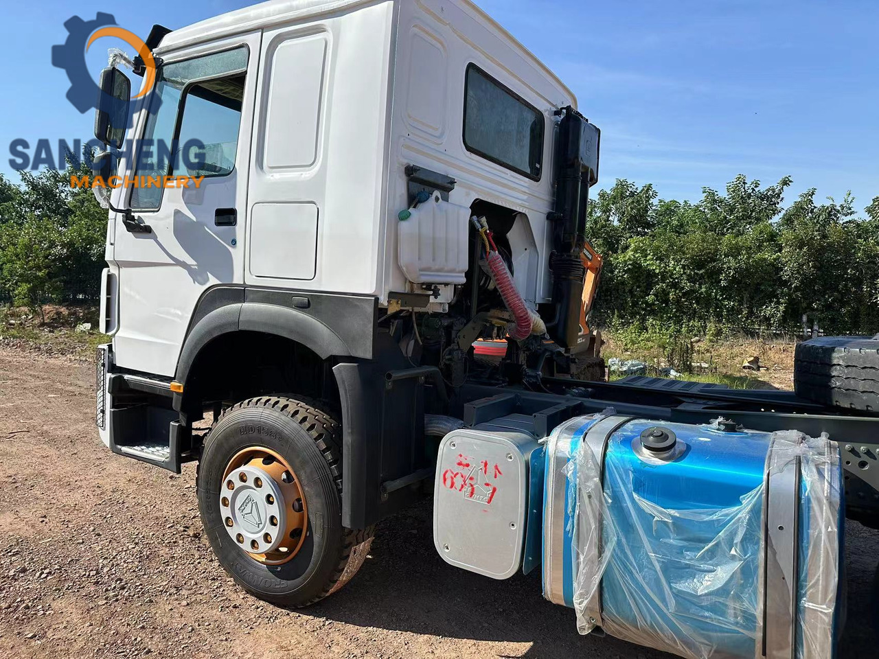 Tracteur routier SINOTRUK HOWO Truck Head 371: photos 10