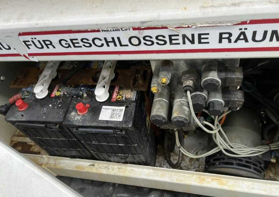 Holland-Lift ECOSTAR HL-11812 - Nacelle ciseaux: photos 5 Holland-Lift ECOSTAR HL-11812 - Nacelle ciseaux: photos 5