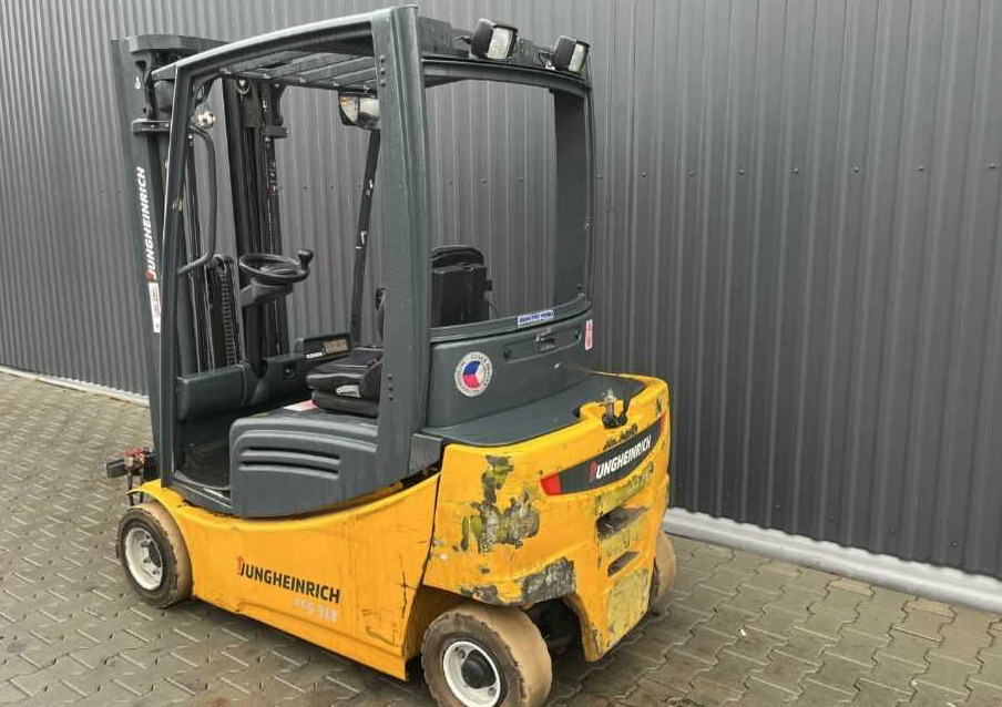 Jungheinrich EFG318 - Chariot élévateur électrique: photos 3 Jungheinrich EFG318 - Chariot élévateur électrique: photos 3