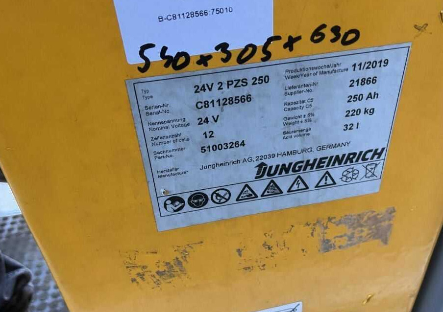 Jungheinrich EZS130 - Chariot tracteur: photos 5 Jungheinrich EZS130 - Chariot tracteur: photos 5