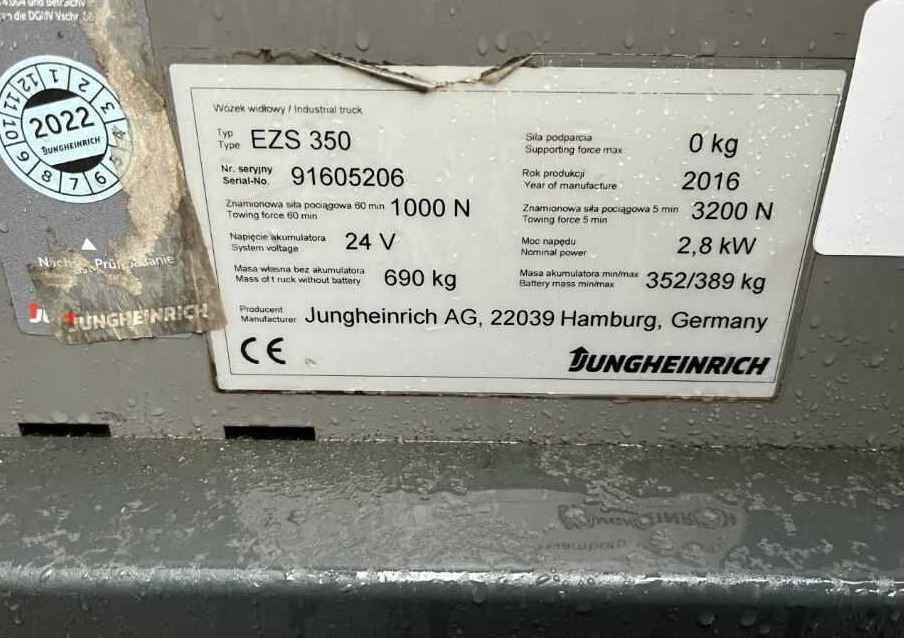 Jungheinrich EZS350 - Chariot tracteur: photos 4 Jungheinrich EZS350 - Chariot tracteur: photos 4