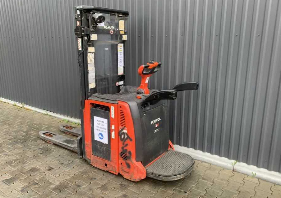 Linde D12AP - Gerbeur: photos 3 Linde D12AP - Gerbeur: photos 3