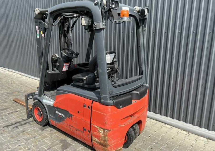 Linde E16-02 - Chariot élévateur électrique: photos 3 Linde E16-02 - Chariot élévateur électrique: photos 3