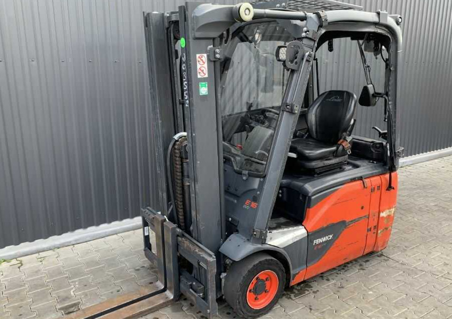 Linde E16-02 - Chariot élévateur électrique: photos 1 Linde E16-02 - Chariot élévateur électrique: photos 1