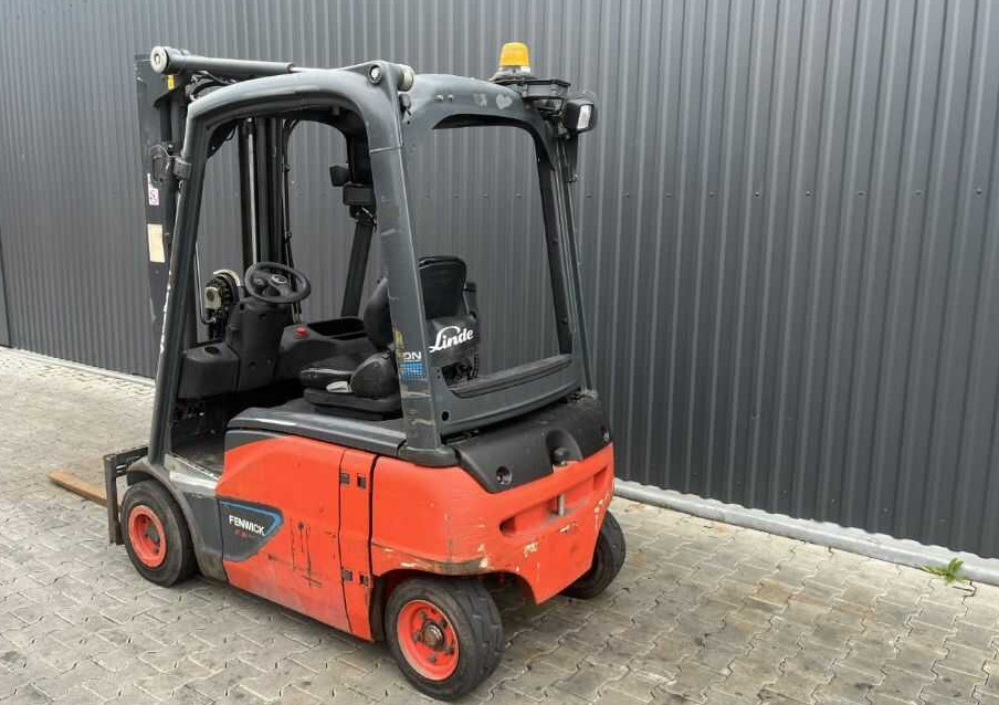 Linde E16P-02 - Chariot élévateur électrique: photos 3 Linde E16P-02 - Chariot élévateur électrique: photos 3