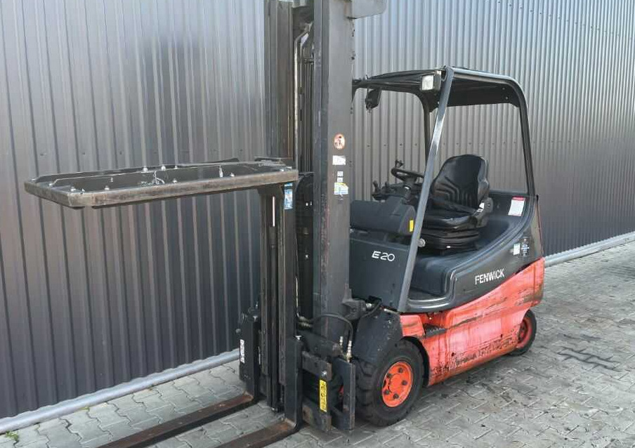 Linde E20-02 - Chariot élévateur électrique: photos 1 Linde E20-02 - Chariot élévateur électrique: photos 1