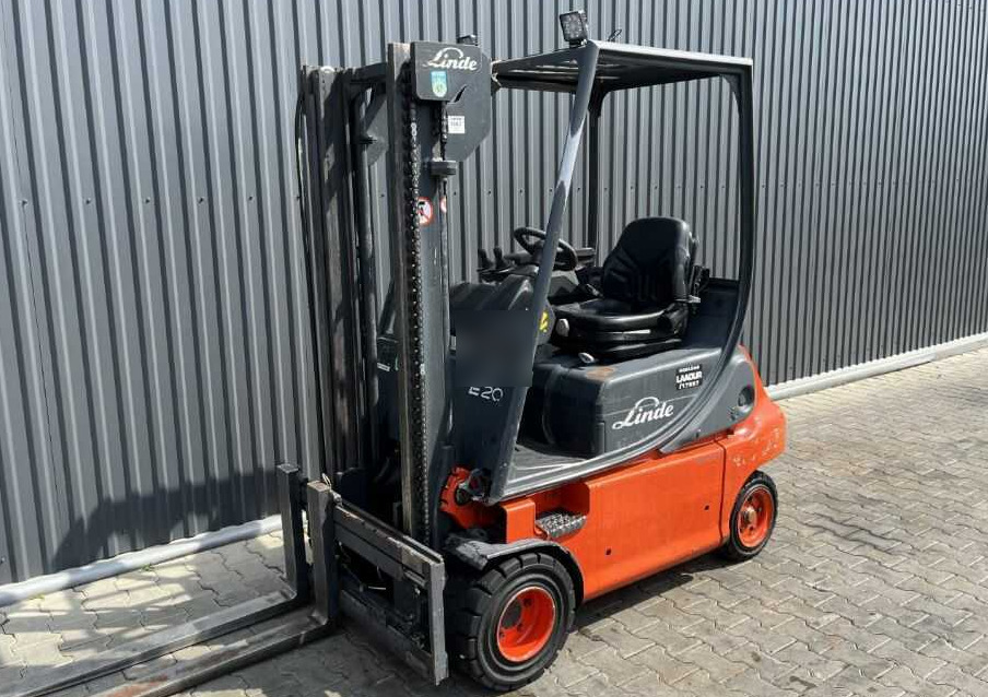 Linde E20P-02 - Chariot élévateur électrique: photos 1 Linde E20P-02 - Chariot élévateur électrique: photos 1