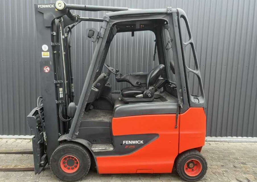 Linde E25H-01/600 - Chariot élévateur électrique: photos 2 Linde E25H-01/600 - Chariot élévateur électrique: photos 2