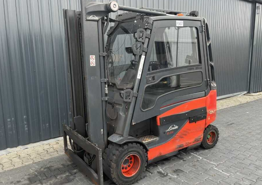 Linde E35HL-01 - Chariot élévateur électrique: photos 1 Linde E35HL-01 - Chariot élévateur électrique: photos 1