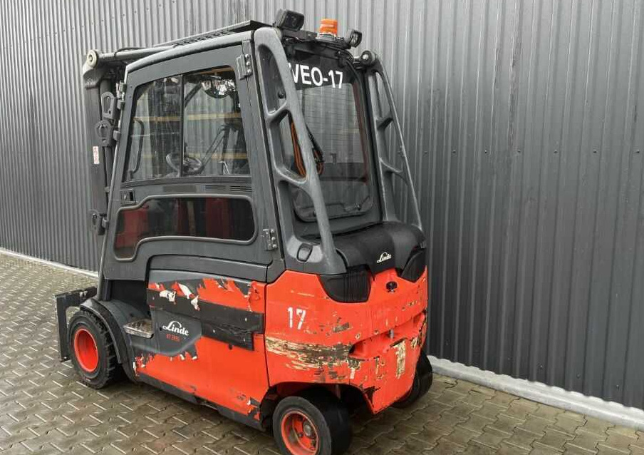 Linde E35HL-01 - Chariot élévateur électrique: photos 3 Linde E35HL-01 - Chariot élévateur électrique: photos 3