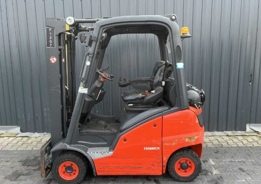 Linde H16T-01 - Chariot élévateur à gaz: photos 2 Linde H16T-01 - Chariot élévateur à gaz: photos 2