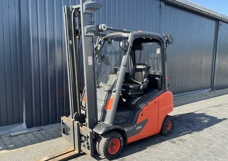 Linde H20T-01 - Chariot élévateur à gaz: photos 1 Linde H20T-01 - Chariot élévateur à gaz: photos 1