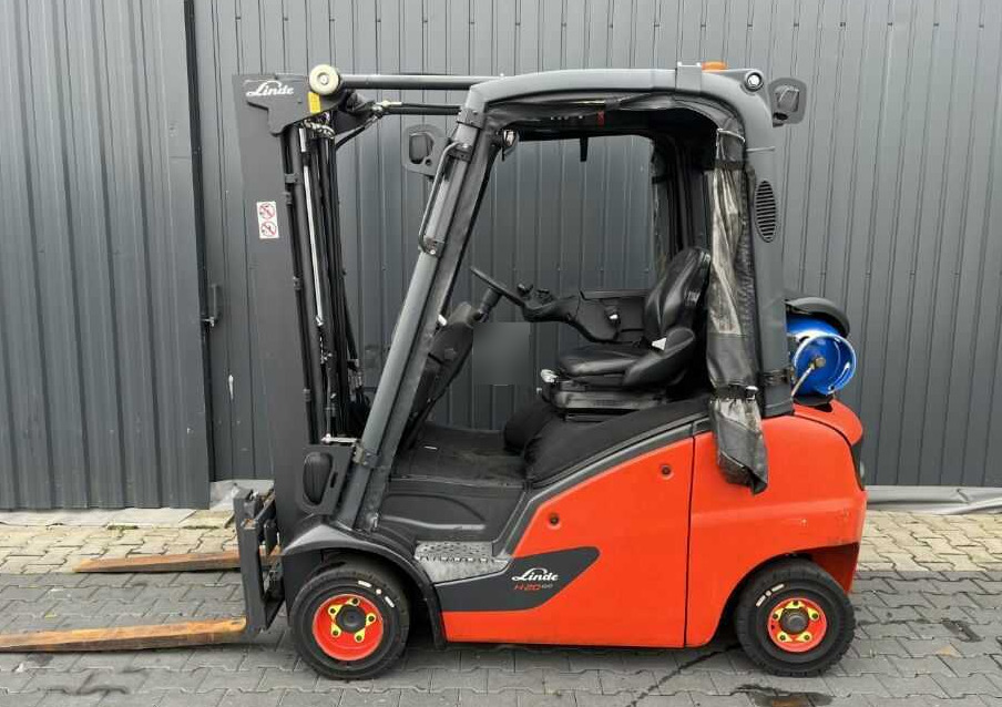 Linde H20T-01 - Chariot élévateur à gaz: photos 2 Linde H20T-01 - Chariot élévateur à gaz: photos 2