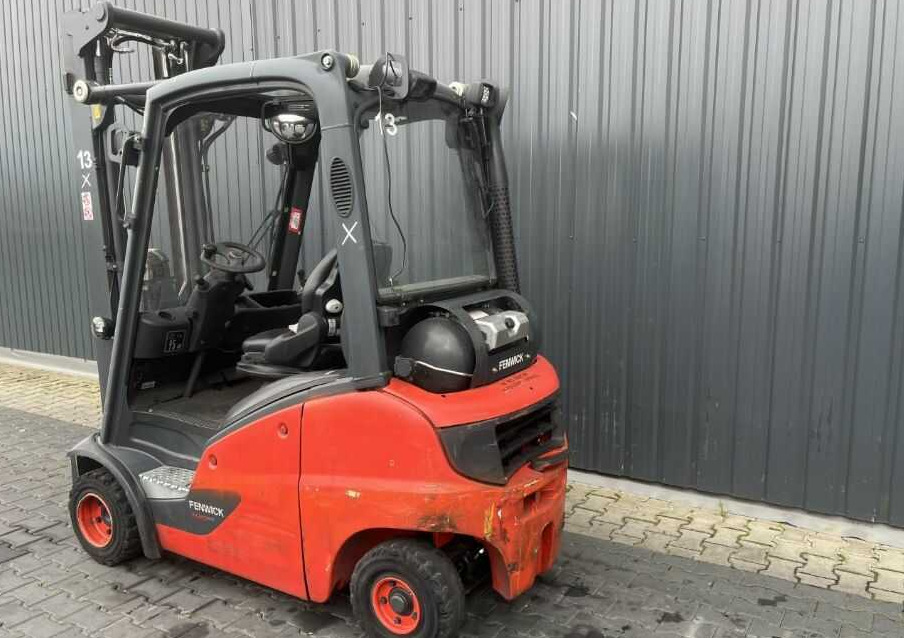 Linde H20T-01 - Chariot élévateur à gaz: photos 3 Linde H20T-01 - Chariot élévateur à gaz: photos 3