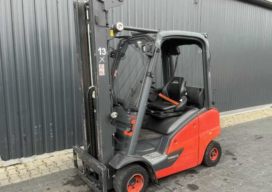 Linde H20T-01 - Chariot élévateur à gaz: photos 1 Linde H20T-01 - Chariot élévateur à gaz: photos 1