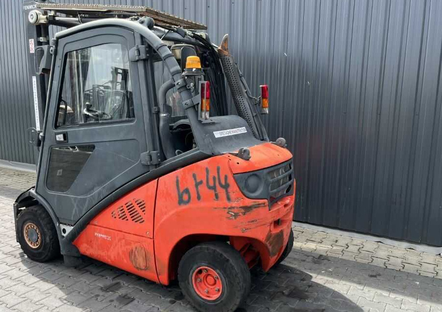 Linde H25T-01 - Chariot élévateur à gaz: photos 3 Linde H25T-01 - Chariot élévateur à gaz: photos 3