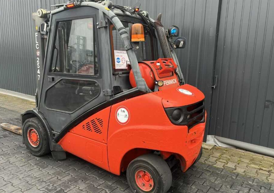 Linde H35T-01 - Chariot élévateur à gaz: photos 3 Linde H35T-01 - Chariot élévateur à gaz: photos 3