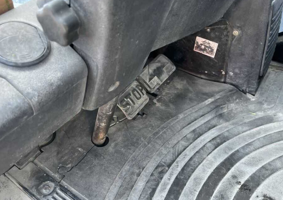 Chariot élévateur à gaz Linde H35T-02: photos 9