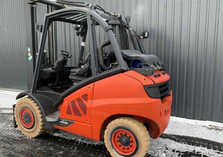 Linde H45T-01 - Chariot élévateur à gaz: photos 1 Linde H45T-01 - Chariot élévateur à gaz: photos 1