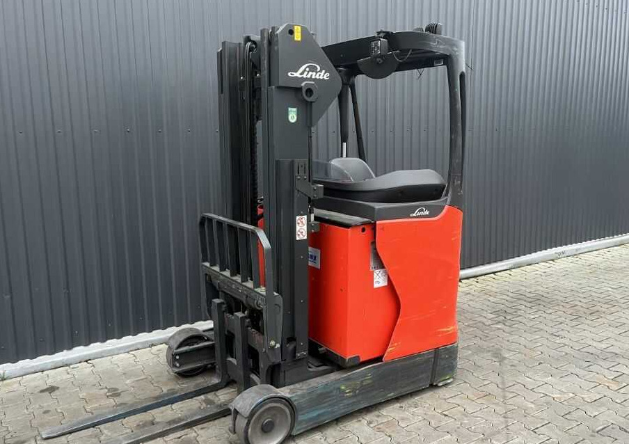 Linde R10N-01 - Chariot à mât rétractable: photos 1 Linde R10N-01 - Chariot à mât rétractable: photos 1