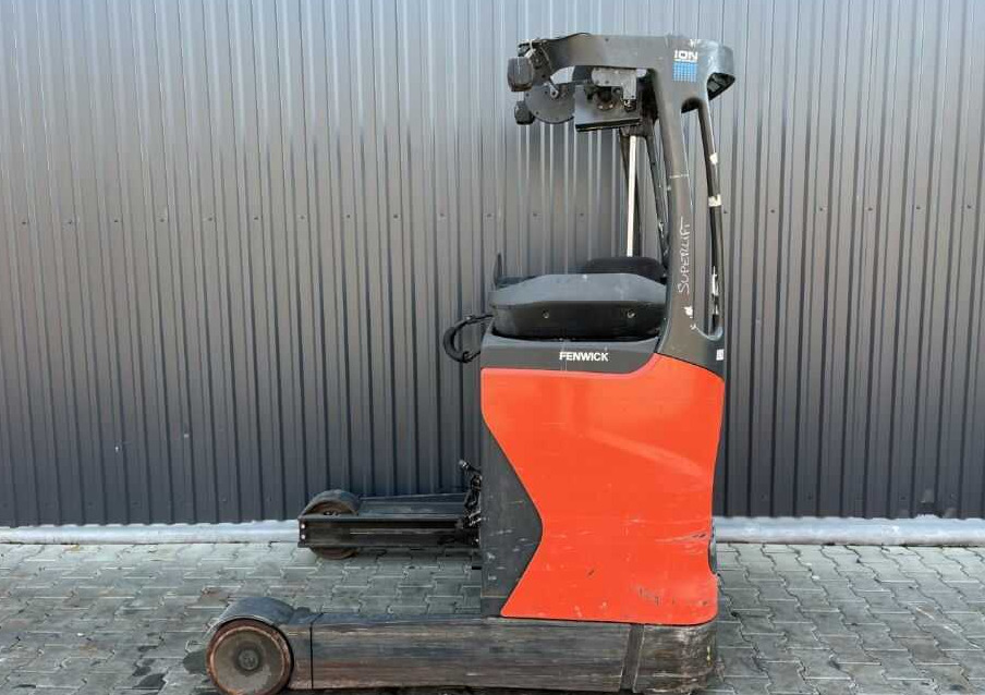 Linde R14-01 - Chariot à mât rétractable: photos 2 Linde R14-01 - Chariot à mât rétractable: photos 2