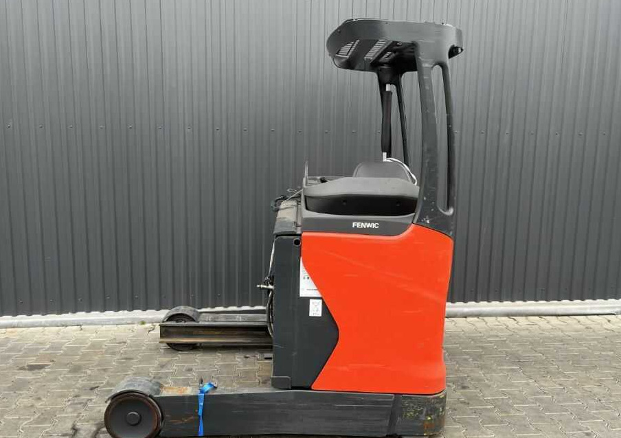 Linde R16-01 - Chariot à mât rétractable: photos 2 Linde R16-01 - Chariot à mât rétractable: photos 2