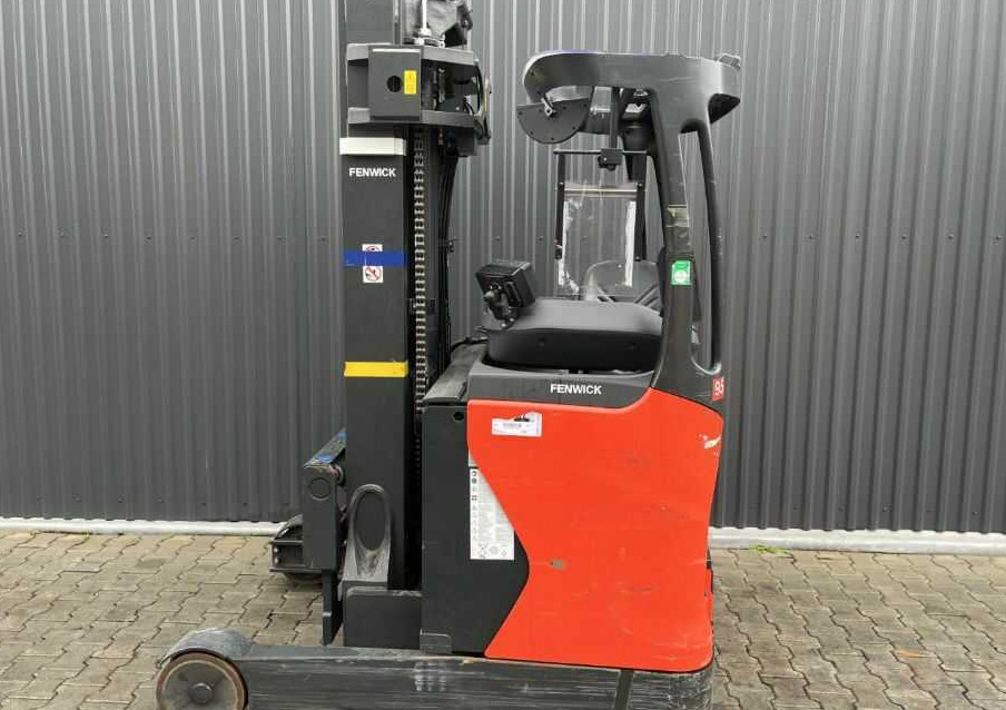 Linde R16HD-01 - Chariot à mât rétractable: photos 2 Linde R16HD-01 - Chariot à mât rétractable: photos 2