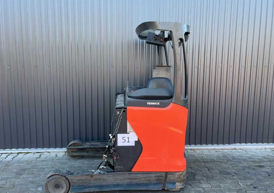 Linde R16HD-01 - Chariot à mât rétractable: photos 2 Linde R16HD-01 - Chariot à mât rétractable: photos 2
