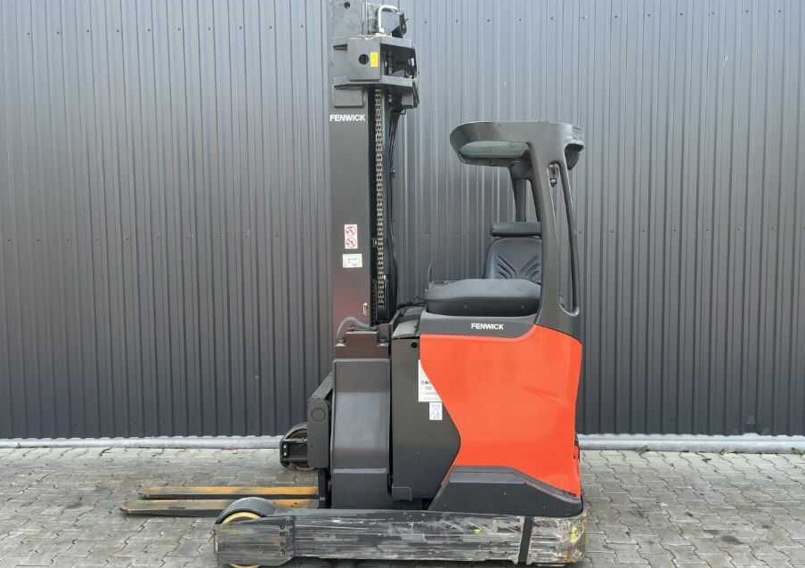 Linde R16HD-01 - Chariot à mât rétractable: photos 2 Linde R16HD-01 - Chariot à mât rétractable: photos 2
