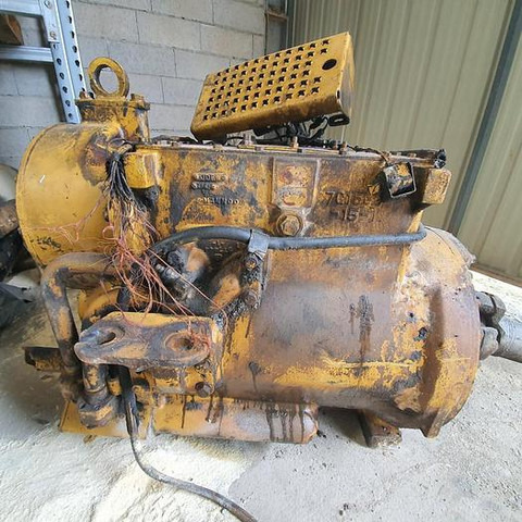 Caterpillar HG/08 VERRIN BENNE 769C 769D 771C 771D - - Boîte de vitesse pour Engins de chantier: photos 2 Caterpillar HG/08 VERRIN BENNE 769C 769D 771C 771D - - Boîte de vitesse pour Engins de chantier: photos 2