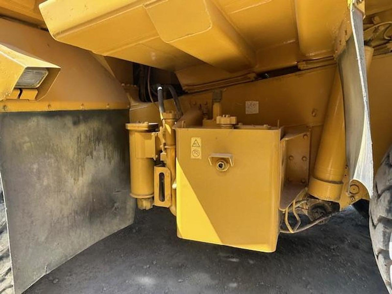 Tombereau Komatsu HD325-6KE: photos 7