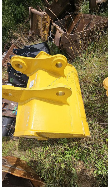 Komatsu PC200 - Godet: photos 4 Komatsu PC200 - Godet: photos 4