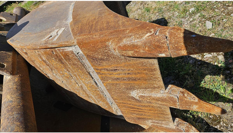 Mecalac 12MXT - Godet: photos 4 Mecalac 12MXT - Godet: photos 4