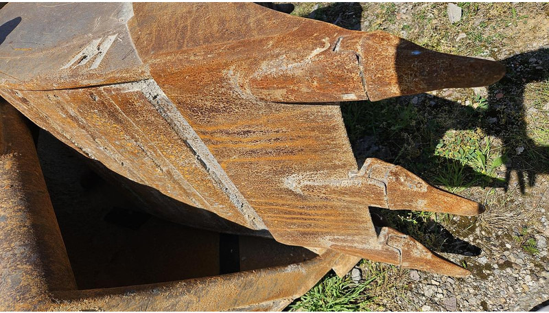 Mecalac 12MXT - Godet: photos 5 Mecalac 12MXT - Godet: photos 5