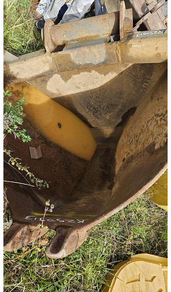 Inconnu Axe - Godet: photos 1 Inconnu Axe - Godet: photos 1