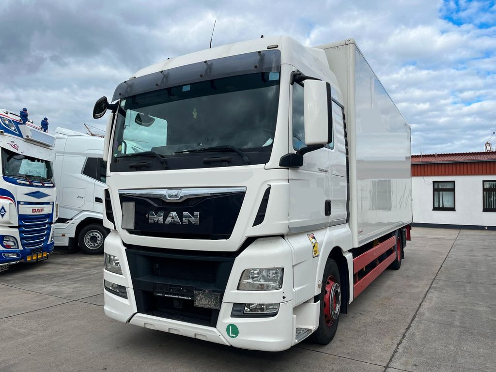 MAN TGX 18.360 * LBW 3t BÄR * STANDKLIMA * NAVI * - Camion fourgon: photos 1 MAN TGX 18.360 * LBW 3t BÄR * STANDKLIMA * NAVI * - Camion fourgon: photos 1