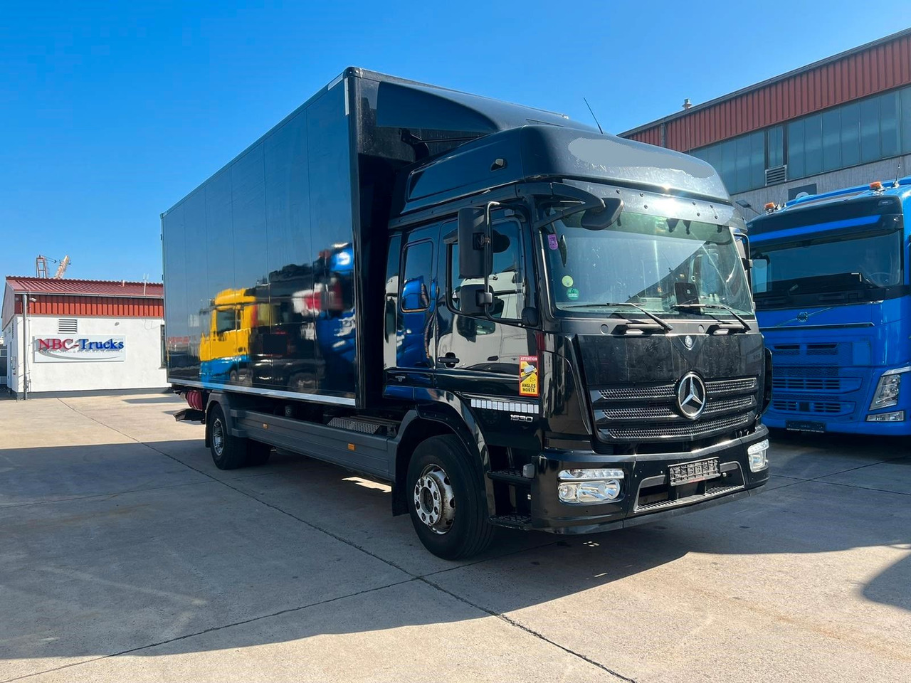 Mercedes-Benz ATEGO 1530 * SCHLAFKABINE * STANDKLIMA*LBW 2 TON - Camion fourgon: photos 1 Mercedes-Benz ATEGO 1530 * SCHLAFKABINE * STANDKLIMA*LBW 2 TON - Camion fourgon: photos 1