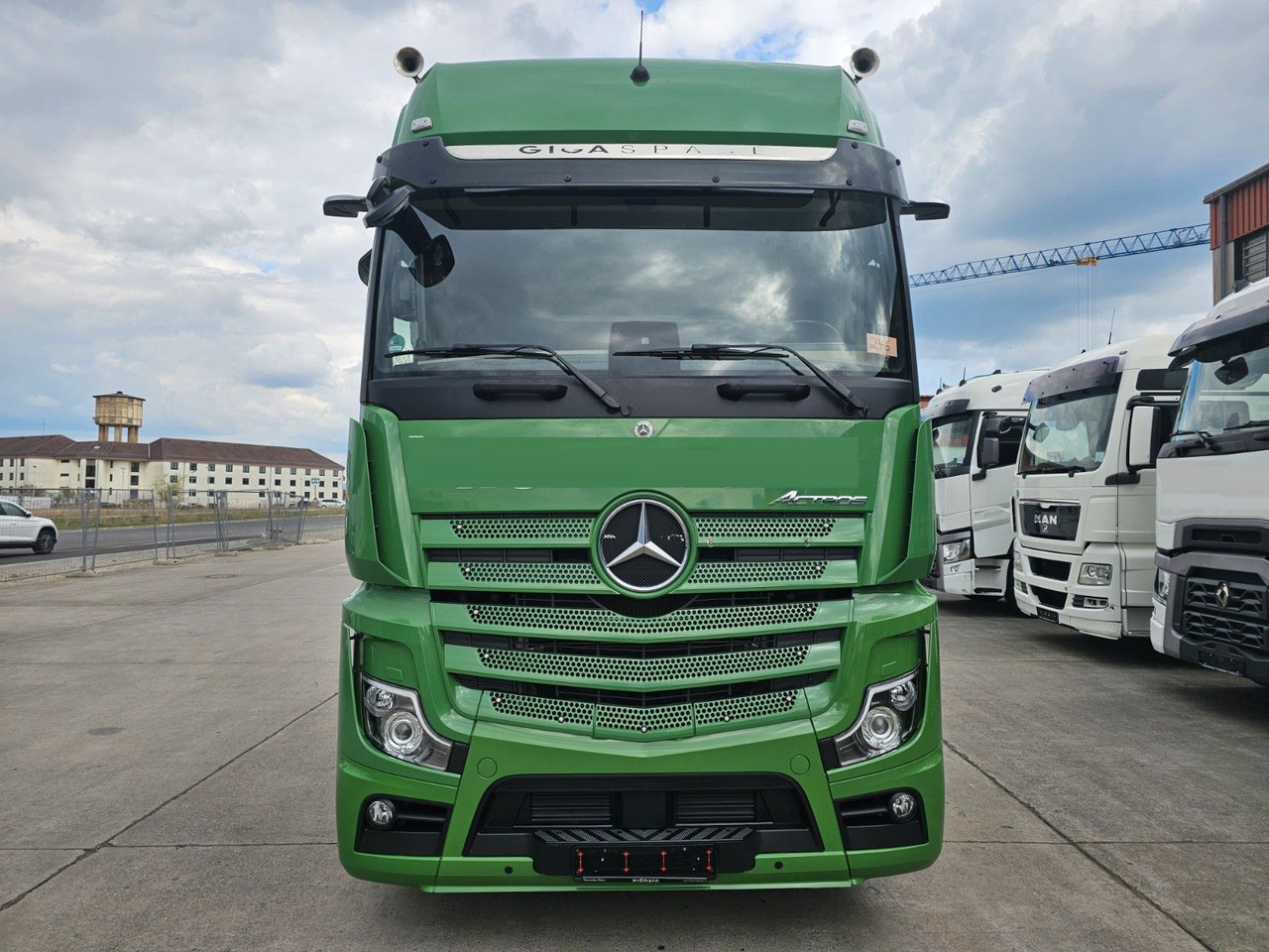 Mercedes-Benz ACTROS 1851 * RETARDER * DRIVE ASS * TOP * - Tracteur routier: photos 2 Mercedes-Benz ACTROS 1851 * RETARDER * DRIVE ASS * TOP * - Tracteur routier: photos 2