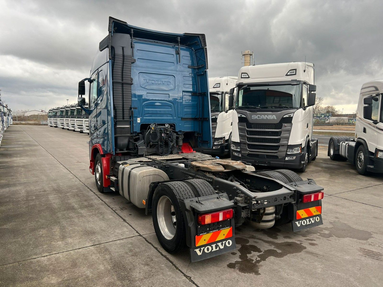 Volvo FH 460 * ACC * ALCOA *LEDER* RETAR * 1 HAND * - Tracteur routier: photos 4 Volvo FH 460 * ACC * ALCOA *LEDER* RETAR * 1 HAND * - Tracteur routier: photos 4