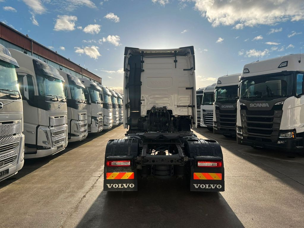 Volvo FH 500 * GLOBETROTTER * 2x TANK * - Tracteur routier: photos 5 Volvo FH 500 * GLOBETROTTER * 2x TANK * - Tracteur routier: photos 5