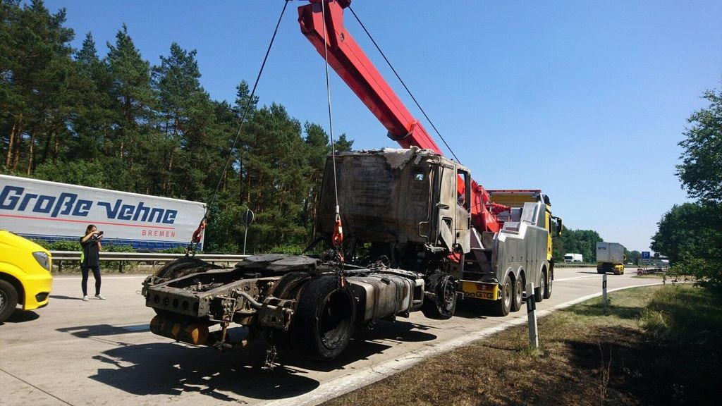 Mercedes-Benz Arocs 8x8 4153 G&G Wrecker Mercedes-Benz Arocs 8x8 4153 G&G Wrecker - Remorqueuse: photos 4 Mercedes-Benz Arocs 8x8 4153 G&G Wrecker Mercedes-Benz Arocs 8x8 4153 G&G Wrecker - Remorqueuse: photos 4