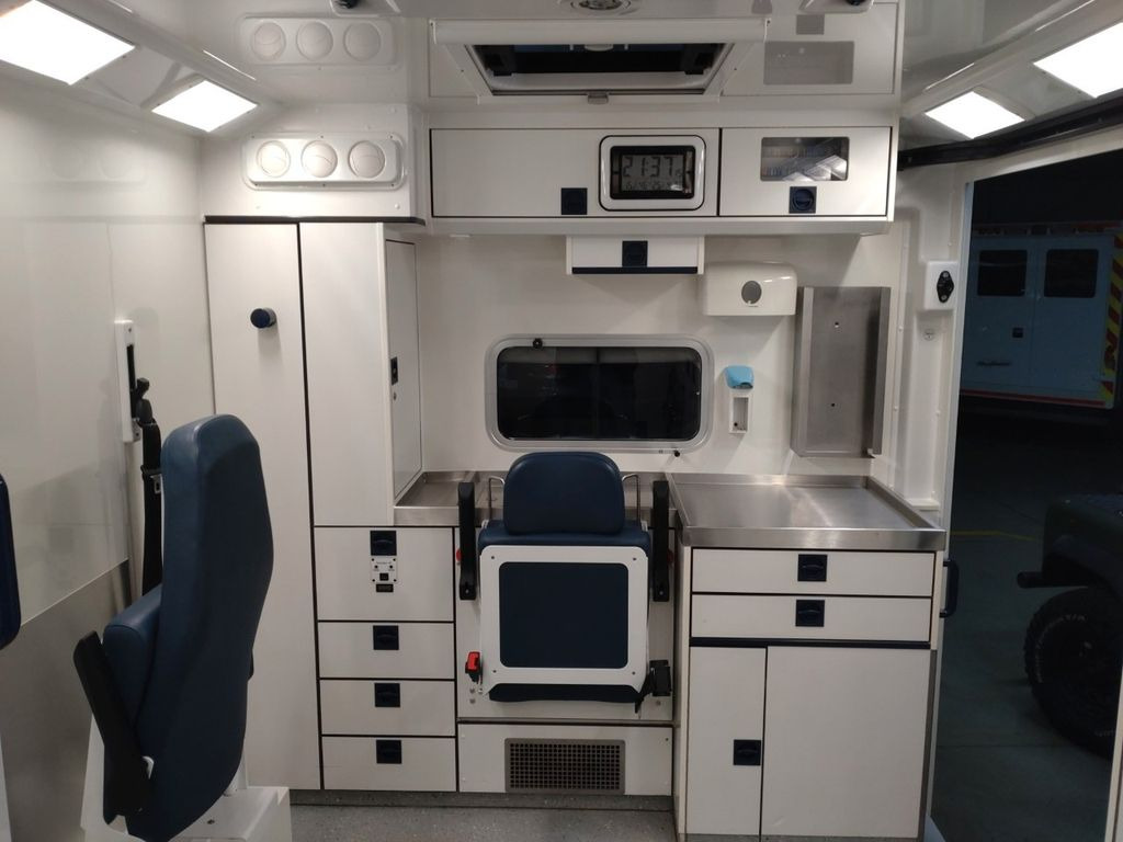 Mercedes-Benz Sprinter 519 ATM 0km / Power Load / Garantie Mercedes-Benz Sprinter 519 ATM 0km / Power Load / Garantie - Ambulance: photos 4 Mercedes-Benz Sprinter 519 ATM 0km / Power Load / Garantie Mercedes-Benz Sprinter 519 ATM 0km / Power Load / Garantie - Ambulance: photos 4