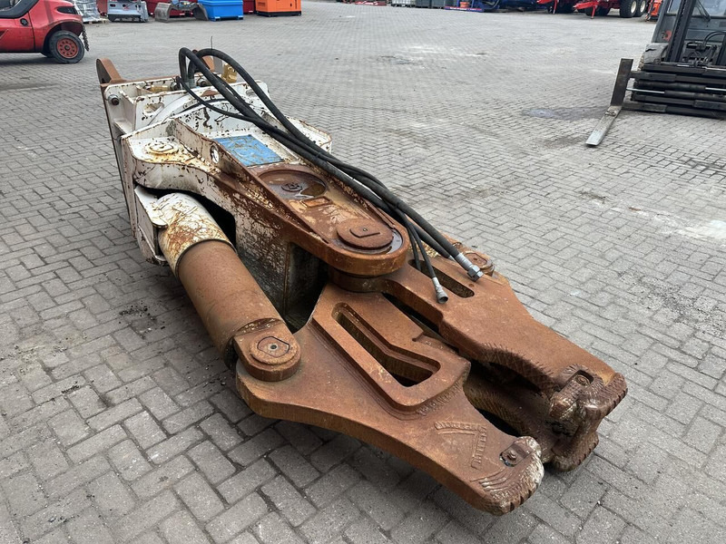 CW 45 - Cisaille de démolition pour Engins de chantier: photos 4 CW 45 - Cisaille de démolition pour Engins de chantier: photos 4