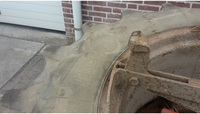 Dubbellucht 34 inch - Pneus et jantes: photos 4 Dubbellucht 34 inch - Pneus et jantes: photos 4