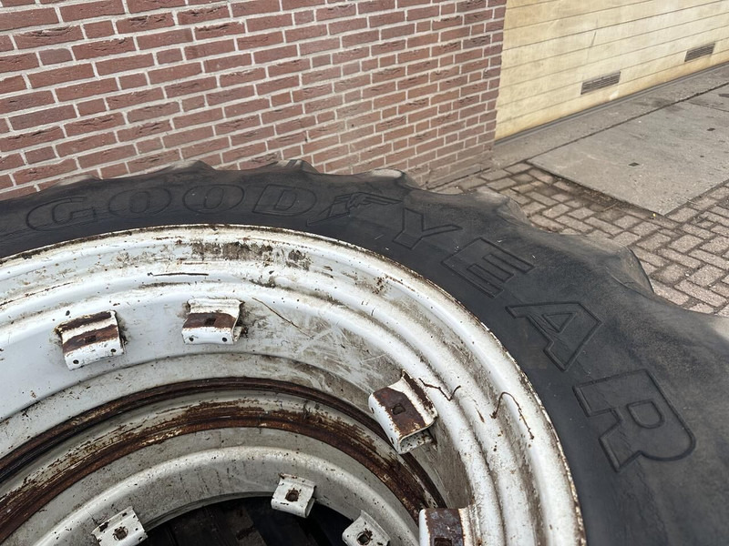 Goodyear  - Pneus et jantes: photos 4 Goodyear  - Pneus et jantes: photos 4
